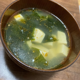 豆腐とわかめの中華スープ